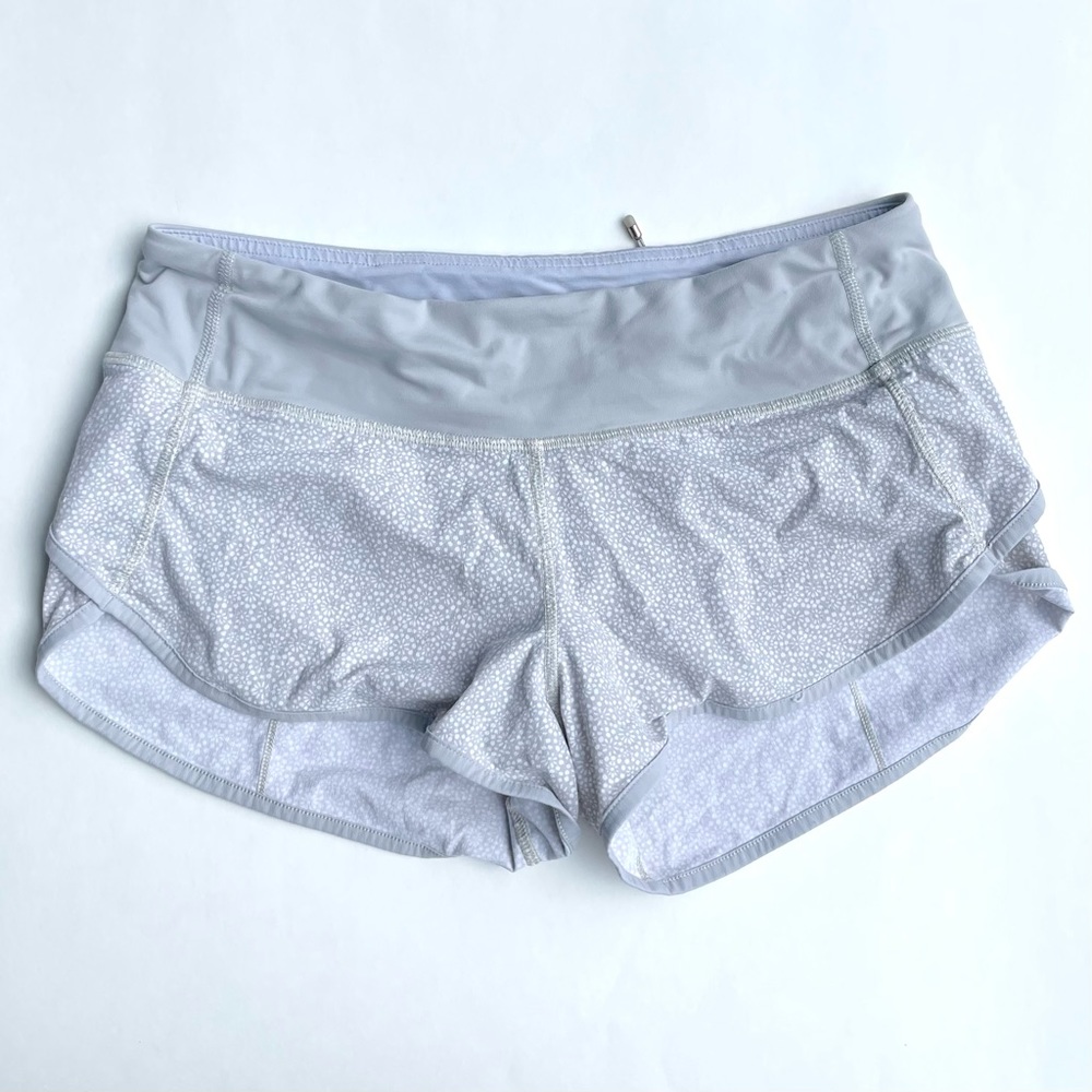 lululemon low rise speed up shorts 2.5” rare grey and white floral pattern